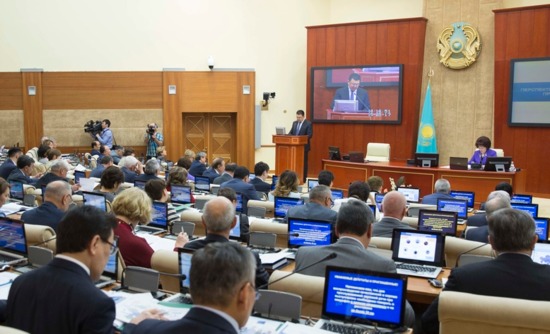 Казахстан – Парламентът обсъди развитието на урановата промишленост